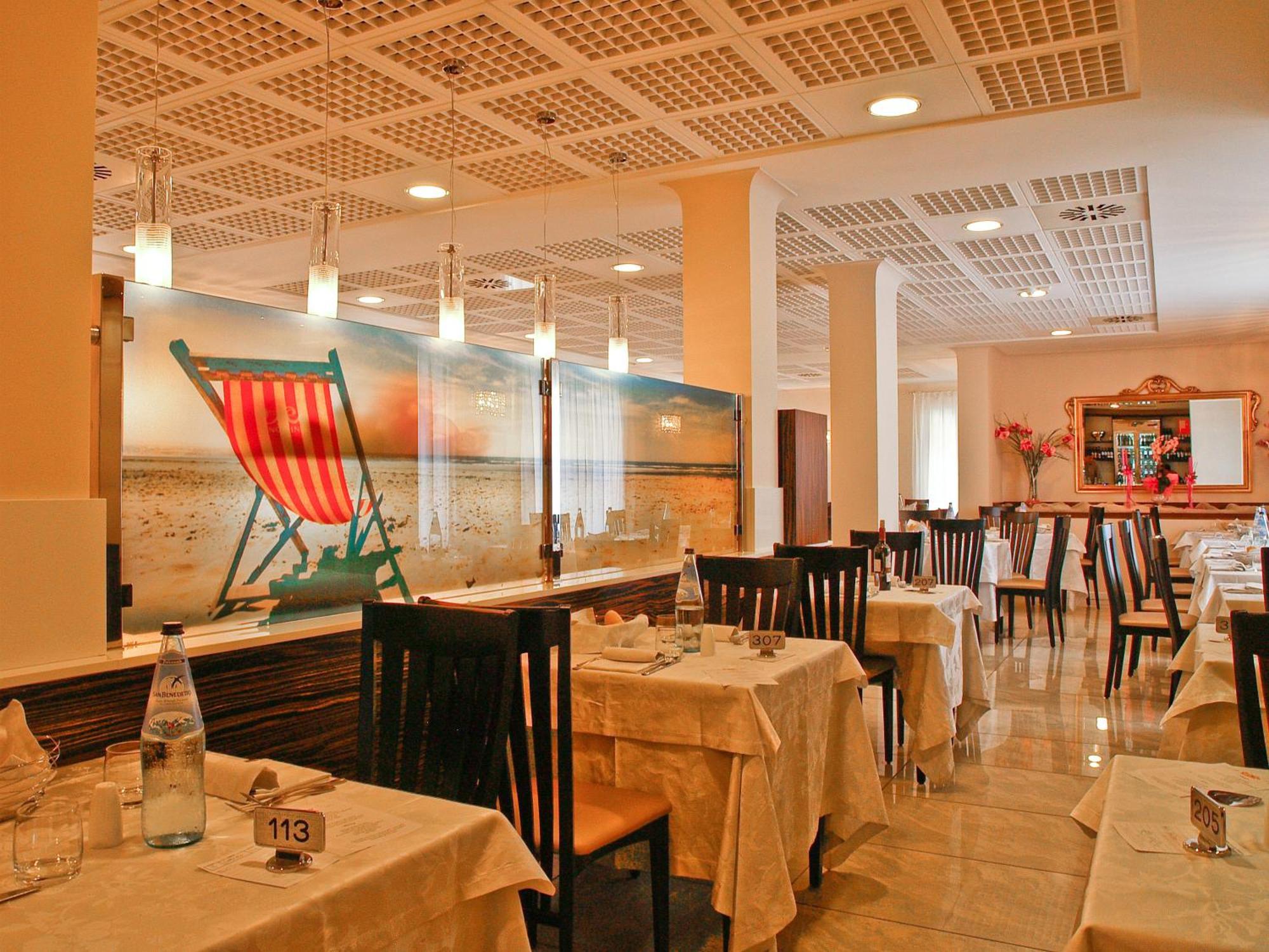 Hotel Villa Angelina Bibione Exterior foto