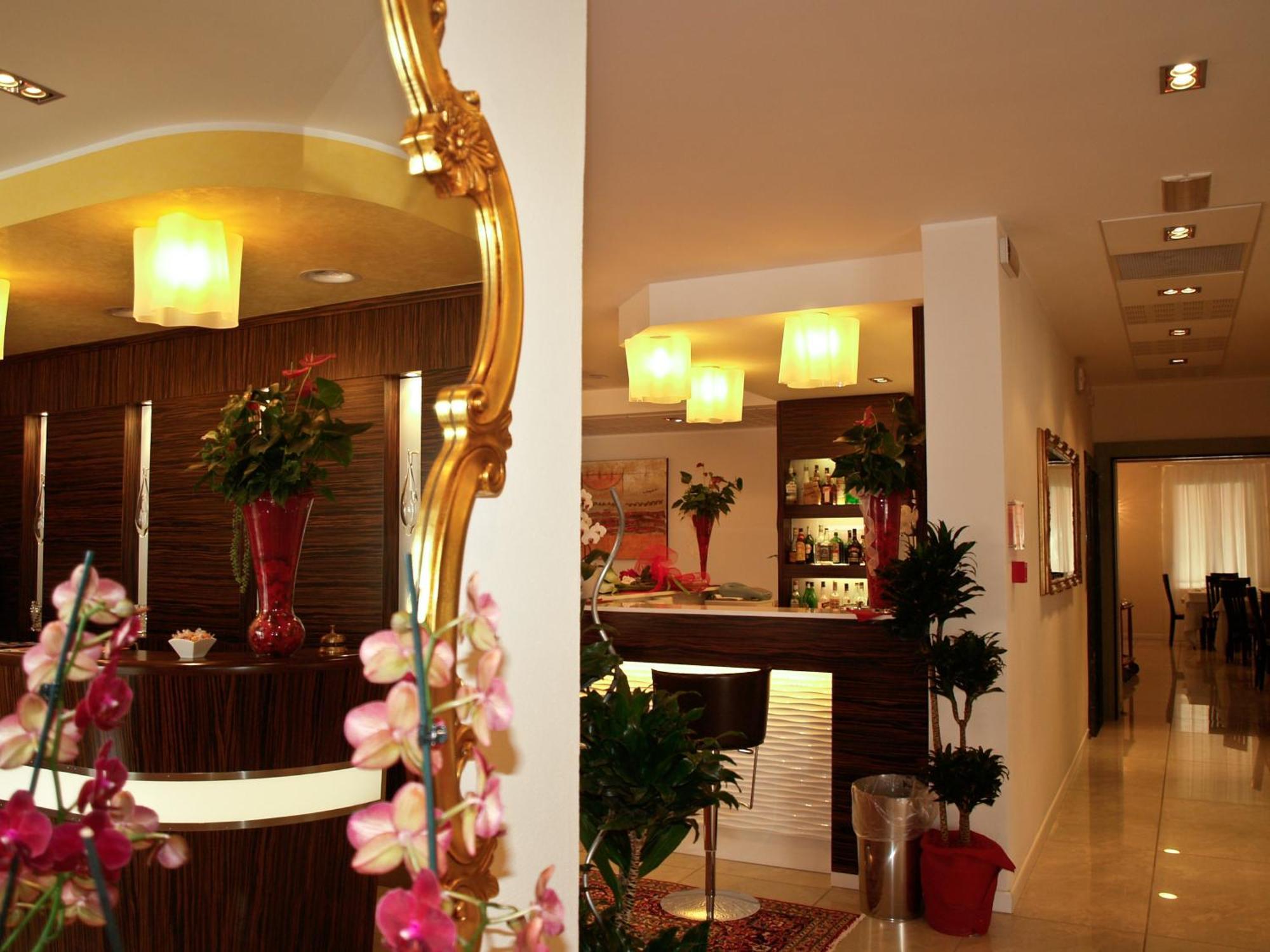 Hotel Villa Angelina Bibione Exterior foto